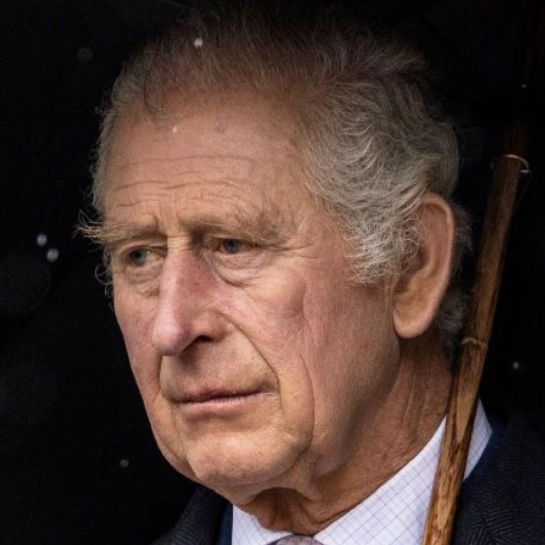 Rei Charles III está morrendo e Palácio de Buckingham acelera atualizações no plano funerário. Realeza em choque