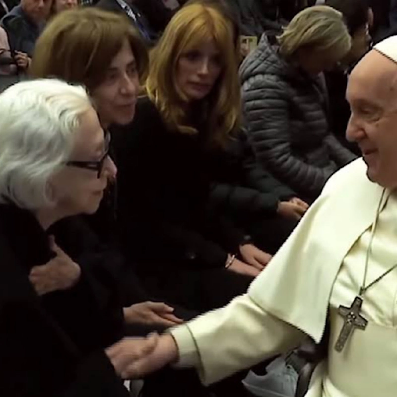 Papa Francisco abençoa Fernanda Montenegro e Fernanda Torres