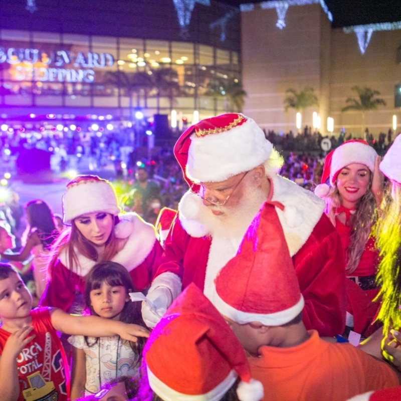 Chegada do Papai Noel e shows ao vivo vão movimentar Boulevard Shopping Vila Velha neste fim de semana