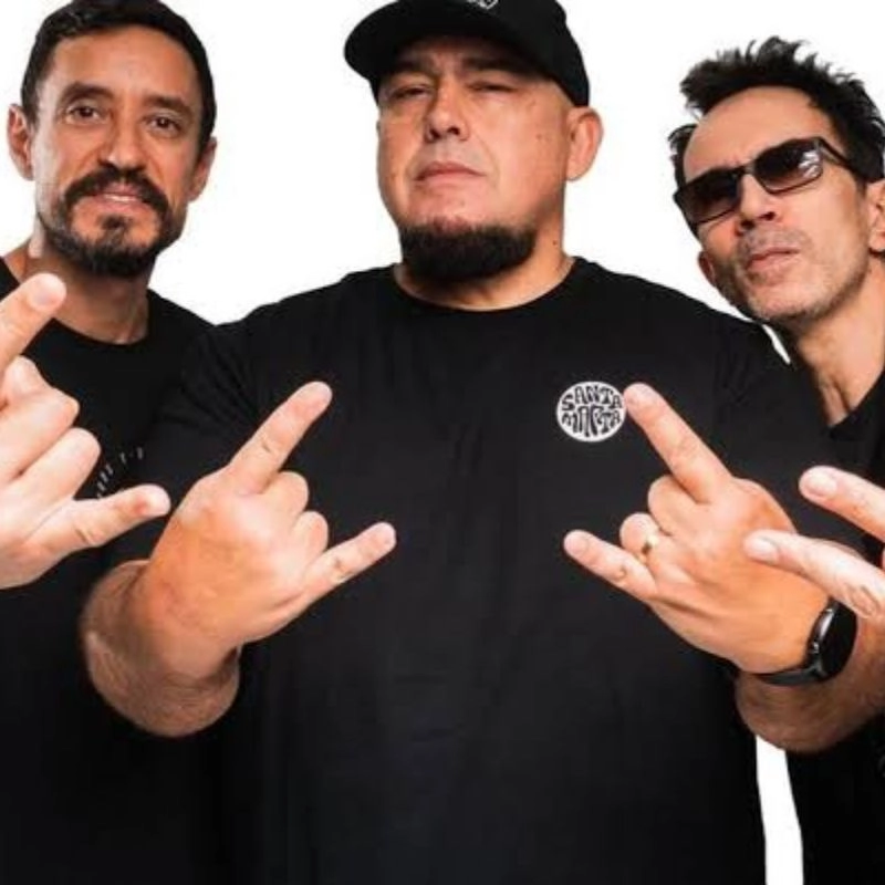 Raimundos comemora 30 anos de carreira com show especial no Oásis Beach Club, em Vitória 