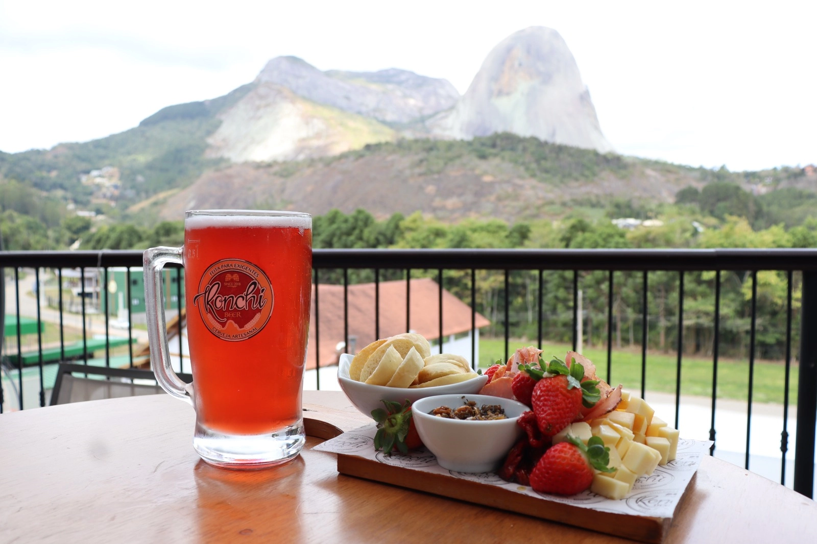 Tradicional Festa do Morango de Pedra Azul terá um banquete de sabores das montanhas