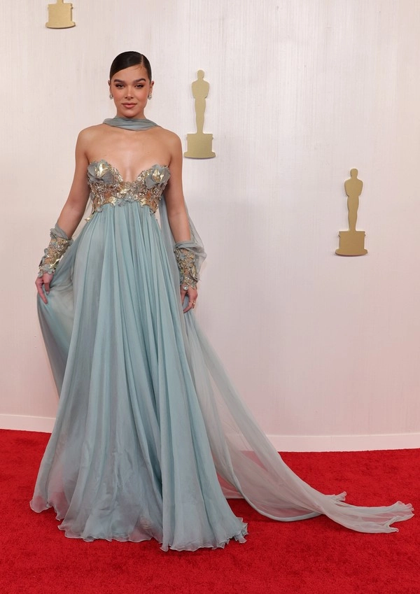 Oscar 2024: confira os looks dos famosos no tapete vermelho