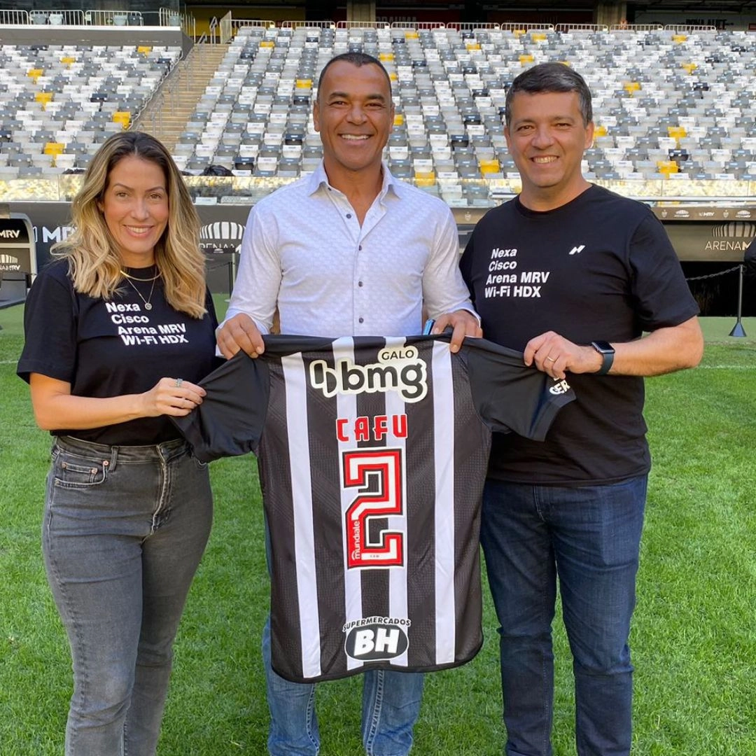 Cafu Visita Arena MRV e Elogia Avanços: “Um Grande Estádio e uma Nova Era para o Futebol Brasileiro”