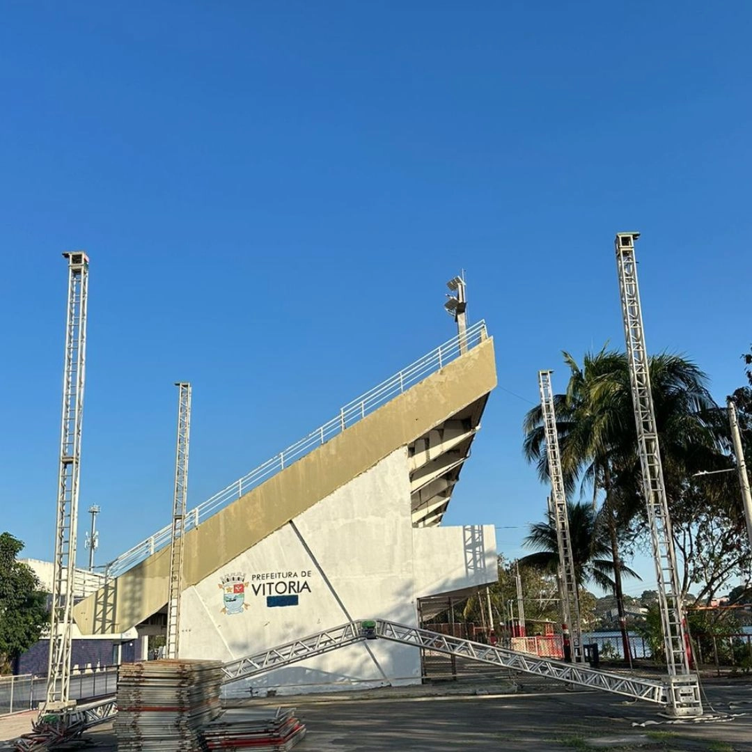 Vital 2024: estruturas começam a ser montadas  para o maior Carnaval fora de época do Sudeste 