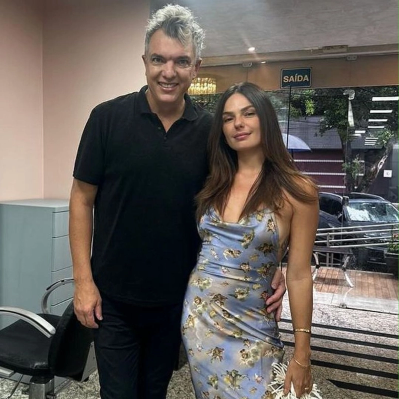 Isis Valverde e Marcus Buaiz são vistos juntos em salão de Vitória 